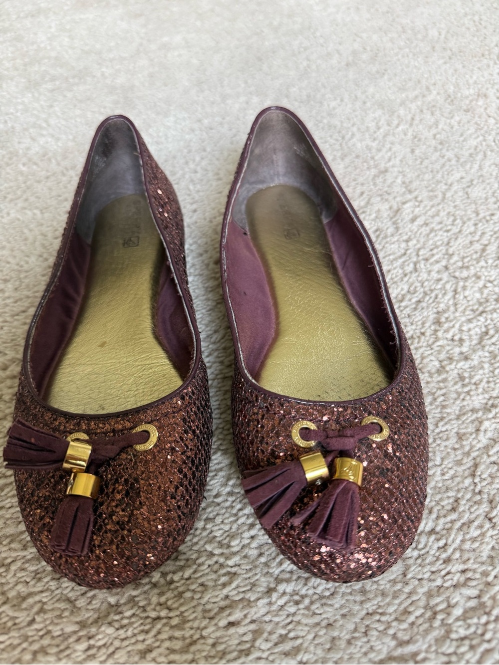 Sperry Women's Burgundy Glitter Tassel flats